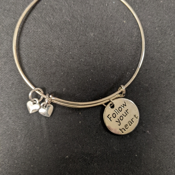 Expandable charm bracelet with follow your heart message - Picture 1 of 1